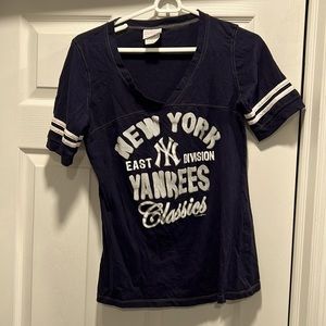 New York Yankees tee shirt